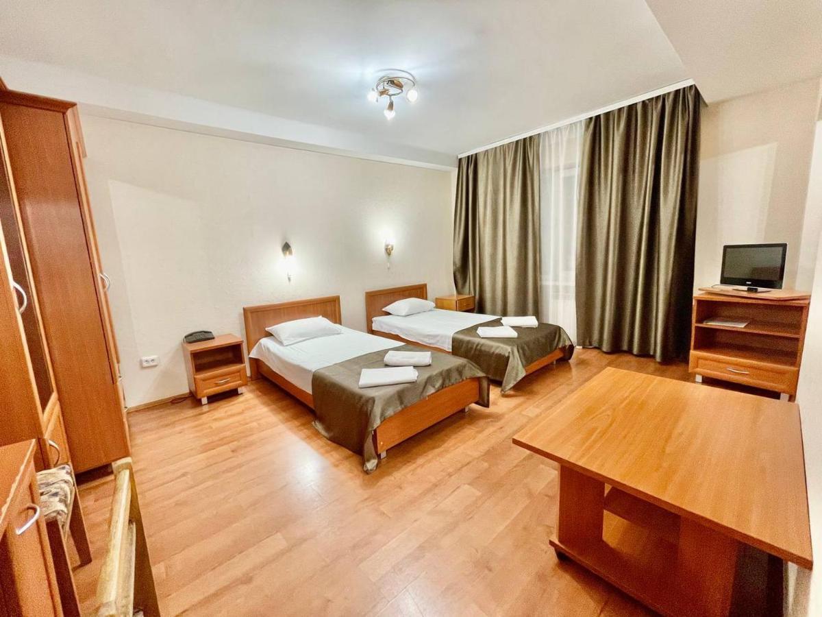 Hotel 7F เคียฟ ภายนอก รูปภาพ
