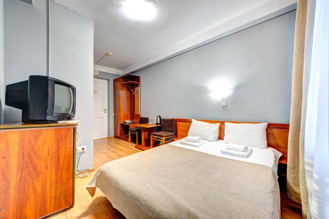 Hotel 7F เคียฟ ภายนอก รูปภาพ
