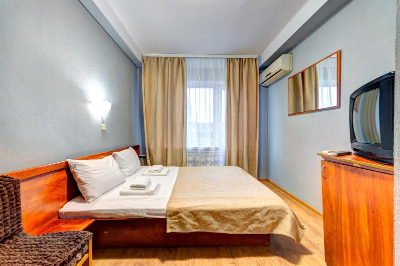 Hotel 7F เคียฟ ภายนอก รูปภาพ
