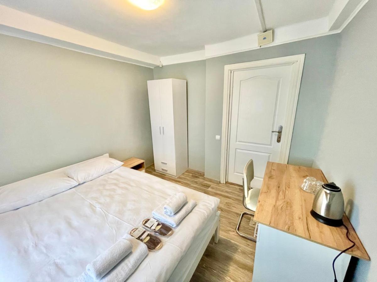 Hotel 7F เคียฟ ภายนอก รูปภาพ